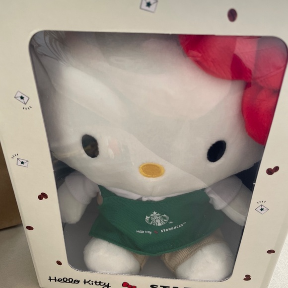 Starbucks 2025 hello kitty gingerbread mug and bearista keychain - Picture 4 of 11